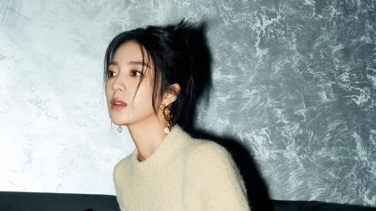Potret Cantik Wan Peng, Pemeran Kakak Zhao Lusi di Love's Ambition di Event Li Lang Brands Potret Cantik Wan Peng, Pemeran Kakak Zhao Lusi di Love's Ambition di Event Li Lang Brands