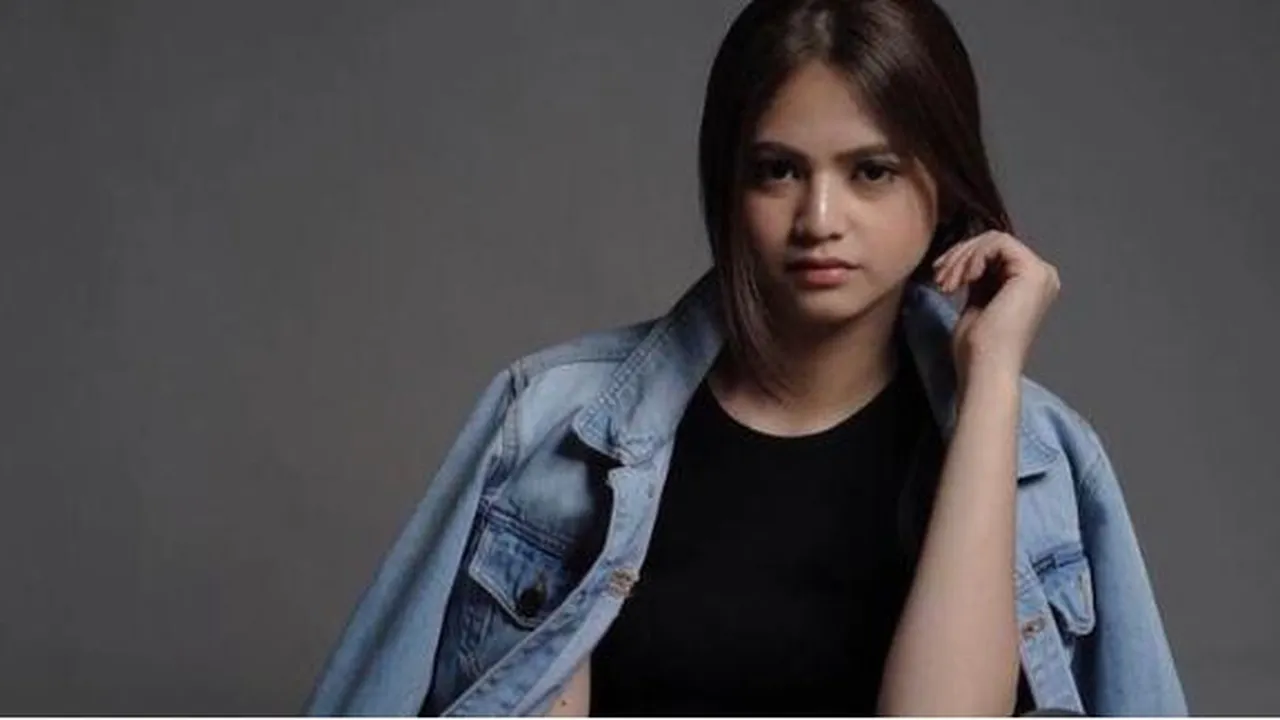 Potret Cantiknya Maudy Effrosina Yang Menolak Tua