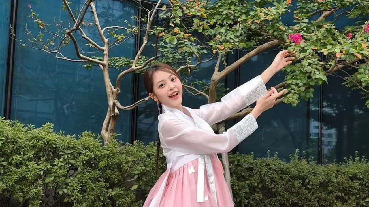 Potret Keren Carmen H2H Jadi MC di Acara Musik Besar Korea, Ngomongnya Udah Fasih Banget Potret Keren Carmen H2H Jadi MC di Acara Musik Besar Korea, Ngomongnya Udah Fasih Banget