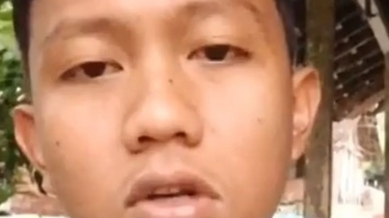 Potret Lawas Denny Caknan Sebelum Sukses, Pasti Banyak yang Pangling Potret Lawas Denny Caknan Sebelum Sukses, Pasti Banyak yang Pangling