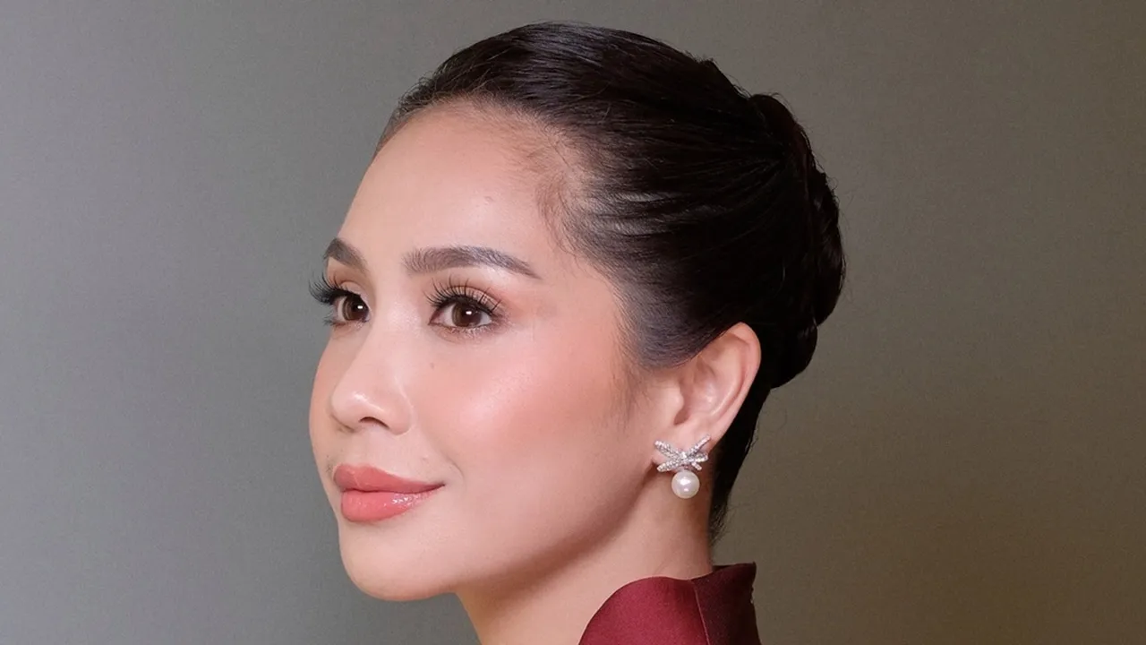 Potret Nagita Slavina Hadiri HUT ke-81 RI di Istana Merdeka, Elegan dengan Kebaya Merah