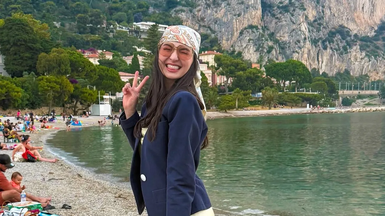 Potret Raline Shah Liburan di Saint Tropez Prancis, Cantik Elegan Pakai Bandana