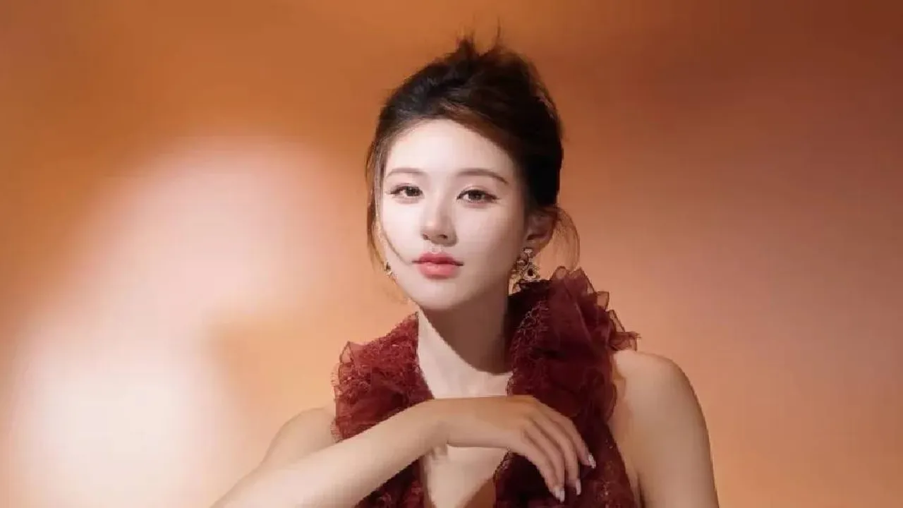 Potret Remaja Aktris Cantik China Gen 90, Ada Zhao Lusi yang Imut Banget