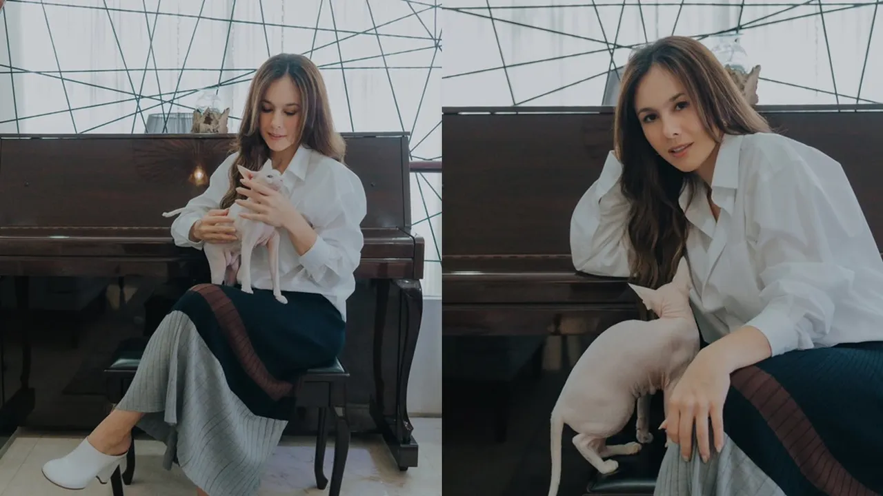 Potret Wulan Guritno dengan Kucing Kesayangan yang Baru Saja Melahirkan Potret Wulan Guritno dengan Kucing Kesayangan yang Baru Saja Melahirkan