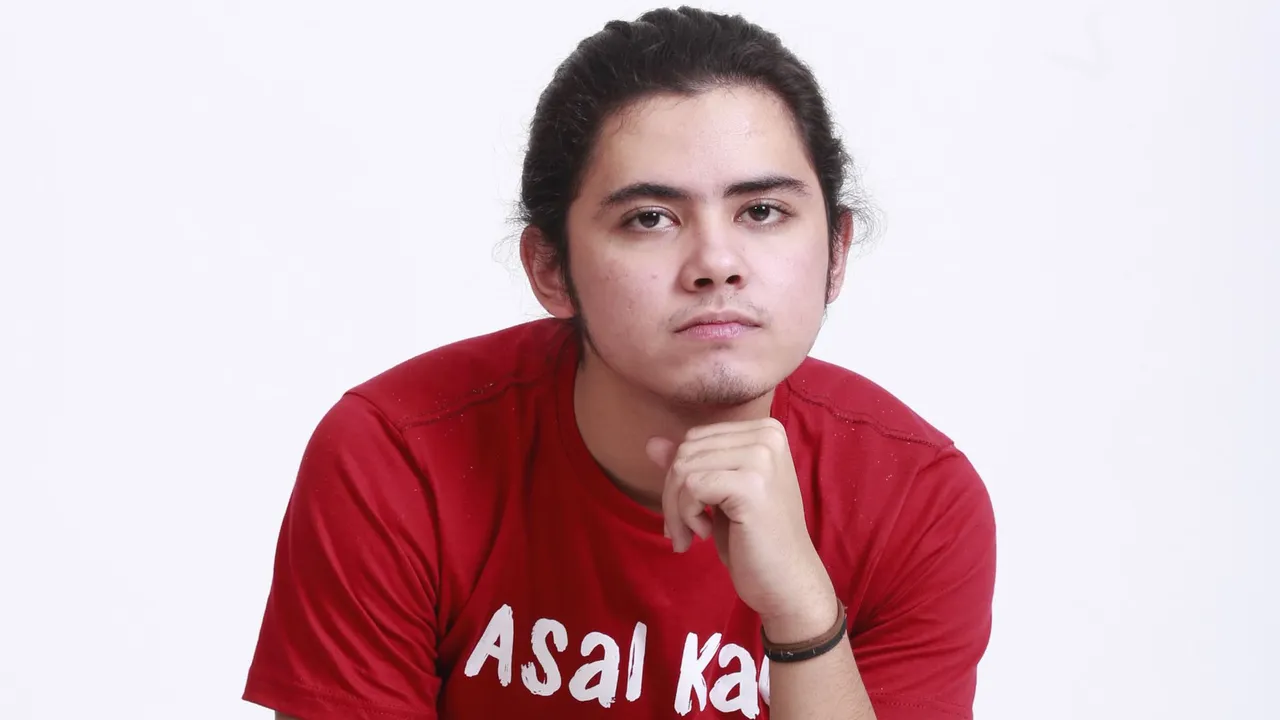 Presentasi Baru Tembang Recycle 'Asal Kau Bahagia' Versi Aliando Tuai Pujian