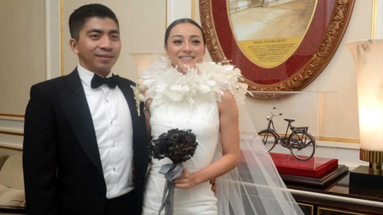 Presenter Lolita Agustine Resmi Dinikahi Benjamin Pandelaki