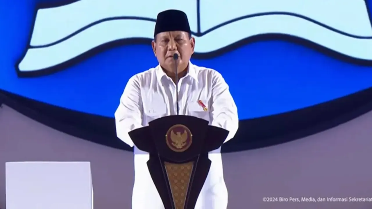 Presiden Prabowo Emosional saat Umumkan Kenaikan Gaji Guru dan ASN