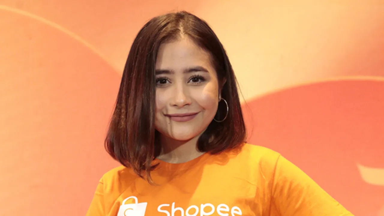 Prilly Latuconsina Akan Segera Rilis Buku Kedua, 'Fatamorgana'