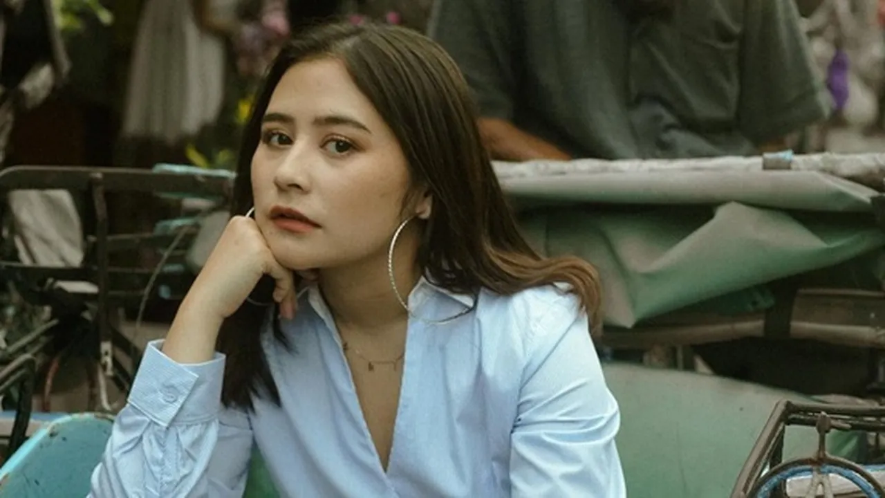Prilly Latuconsina Sampai Ganti Namanya Gara-gara Pandemi Covid-19 Prilly Latuconsina Sampai Ganti Namanya Gara-gara Pandemi Covid-19