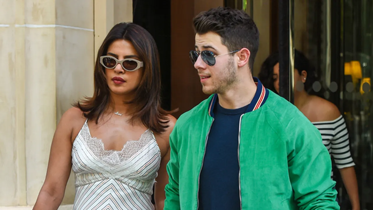 Priyanka Chopra Dituding Tak Tahu Tanggal Lahir Suami, Nick Jonas Balas Netizen