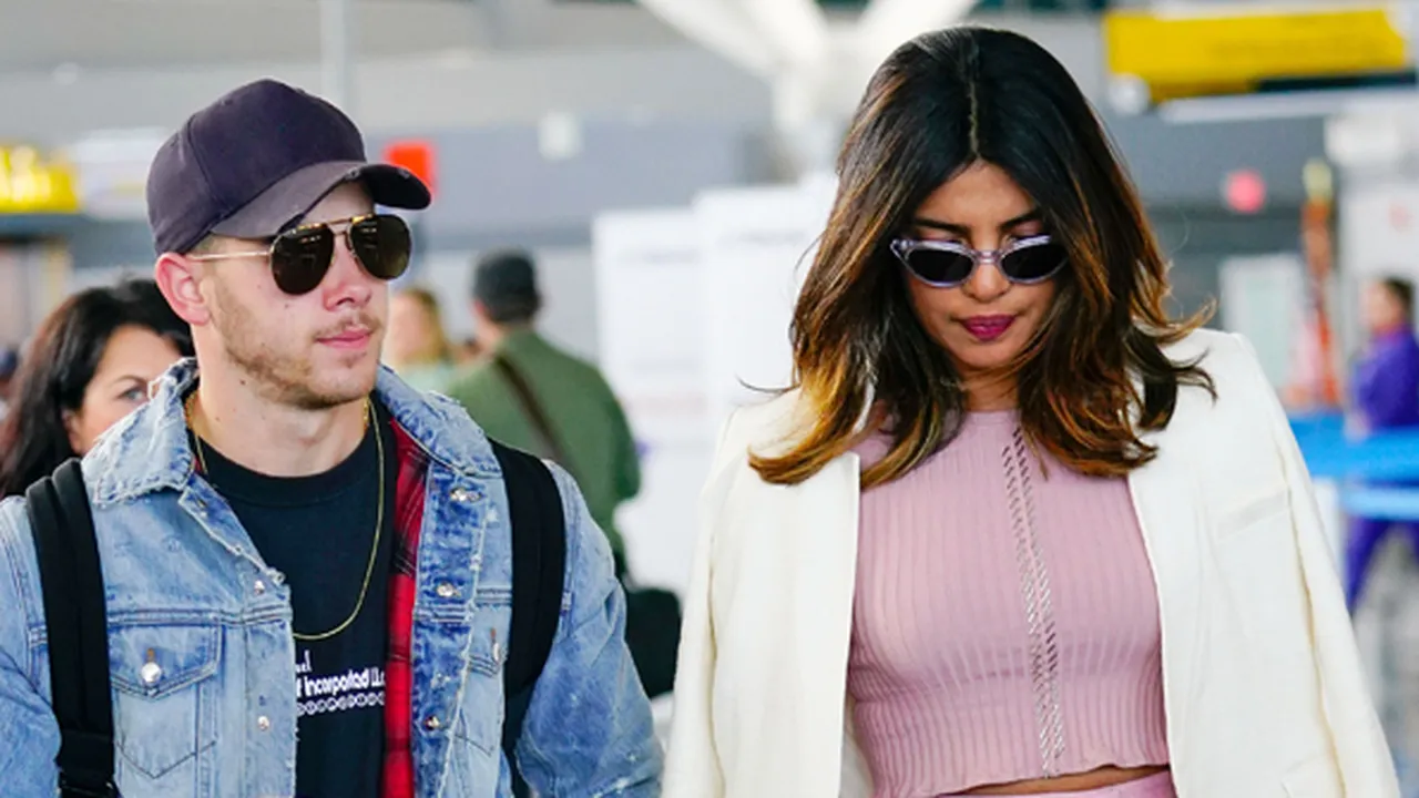 Priyanka Chopra Mesra Dengan Nick Jonas Kala Konser di Singapura