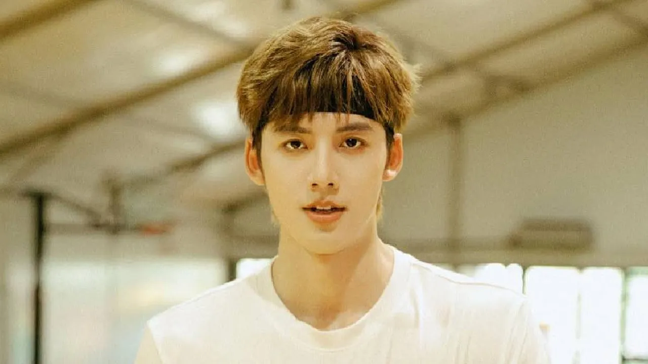 Profil Aaron Deng, Aktor China Tampan yang Punya Pesona Menawan
