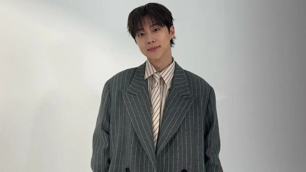 Profil Bae In Hyuk: Aktor Tampan yang Membintangi Drama Our Universe