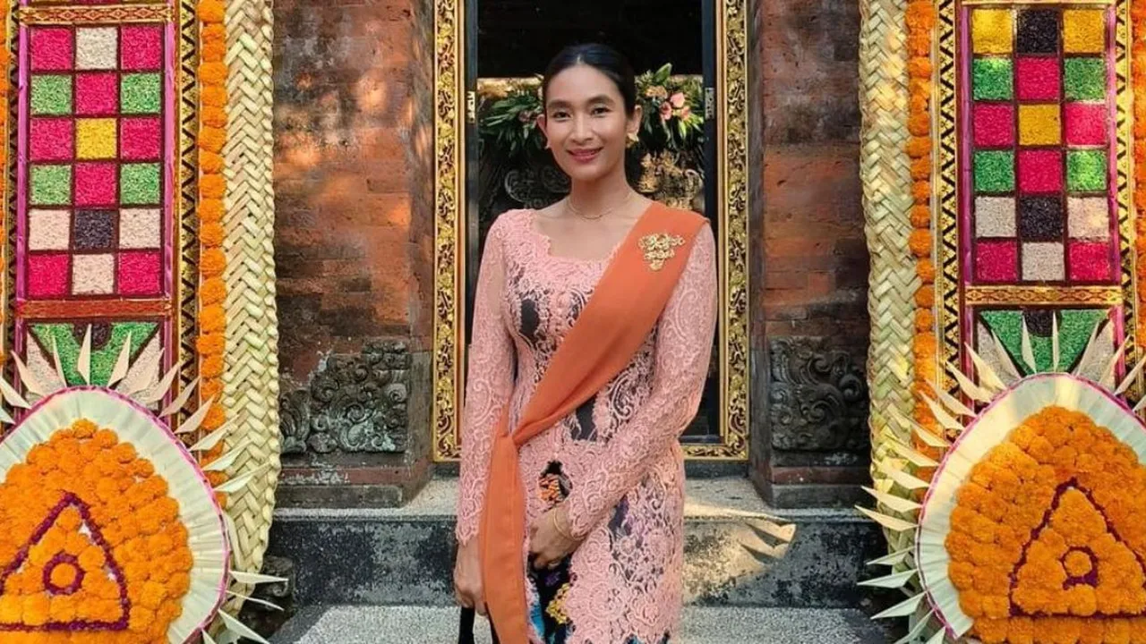 Profil dan Agama Happy Salma, Artis Cantik yang Dipersunting Bangsawan Bali