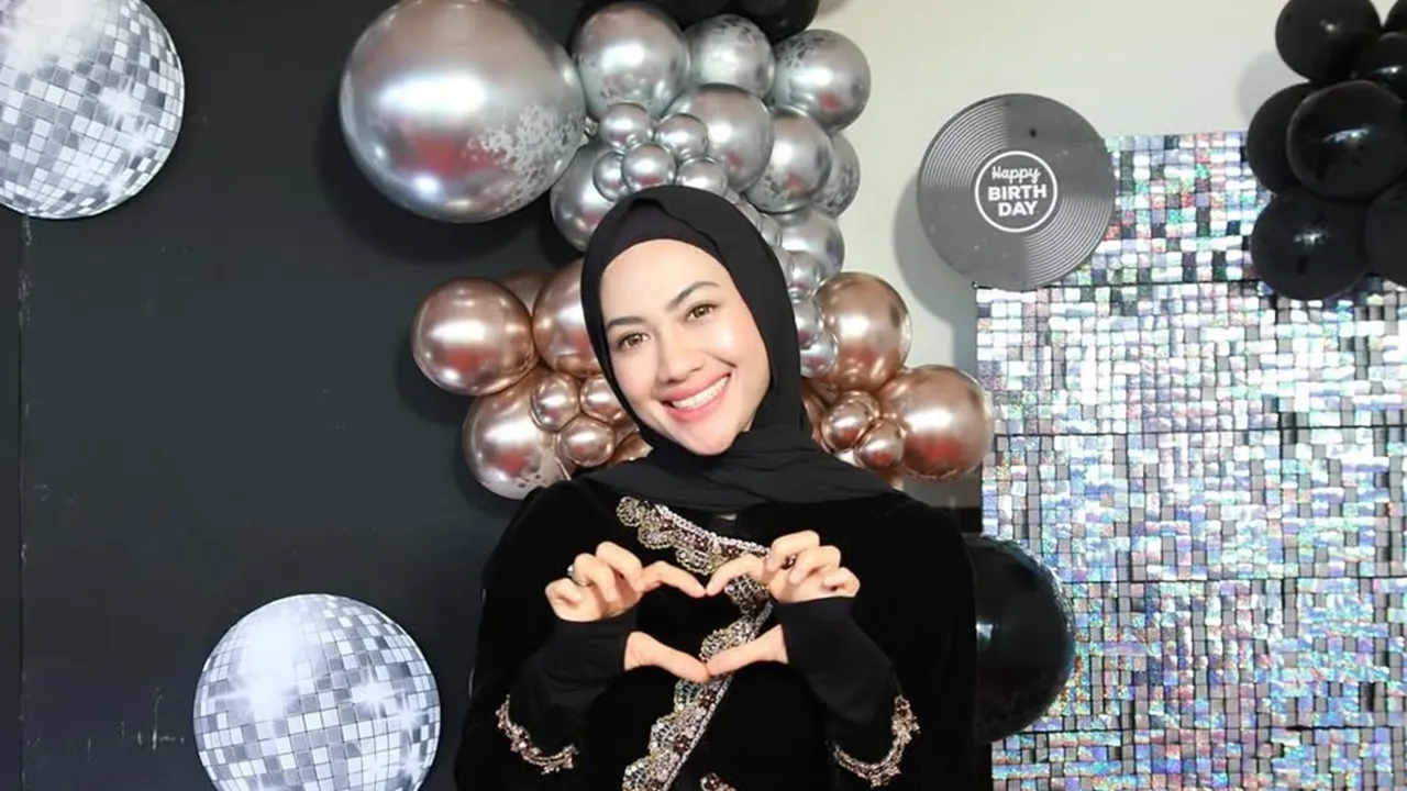 Profil Della Perez, Adik Julia Perez yang Sempat Dikabarkan Pindah Agama