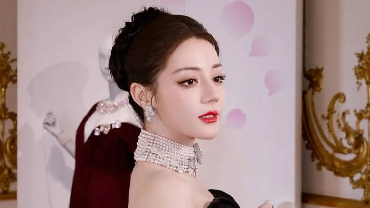 Profil Dilraba Dilmurat, Biodata Lengkap dan Fakta Menarik Aktris China yang Beragama Islam