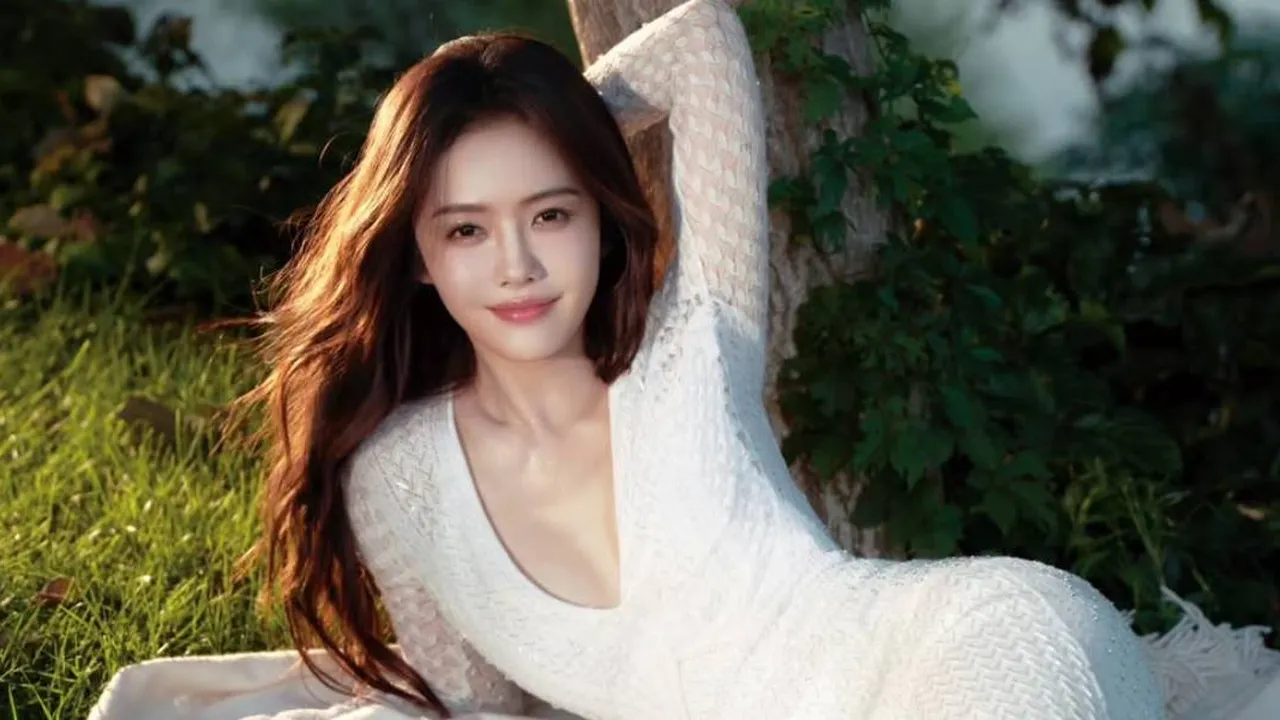 Profil Elvira Cai atau Cai Wen Jing, Aktris China Multitalenta yang Punya Wajah Sensual