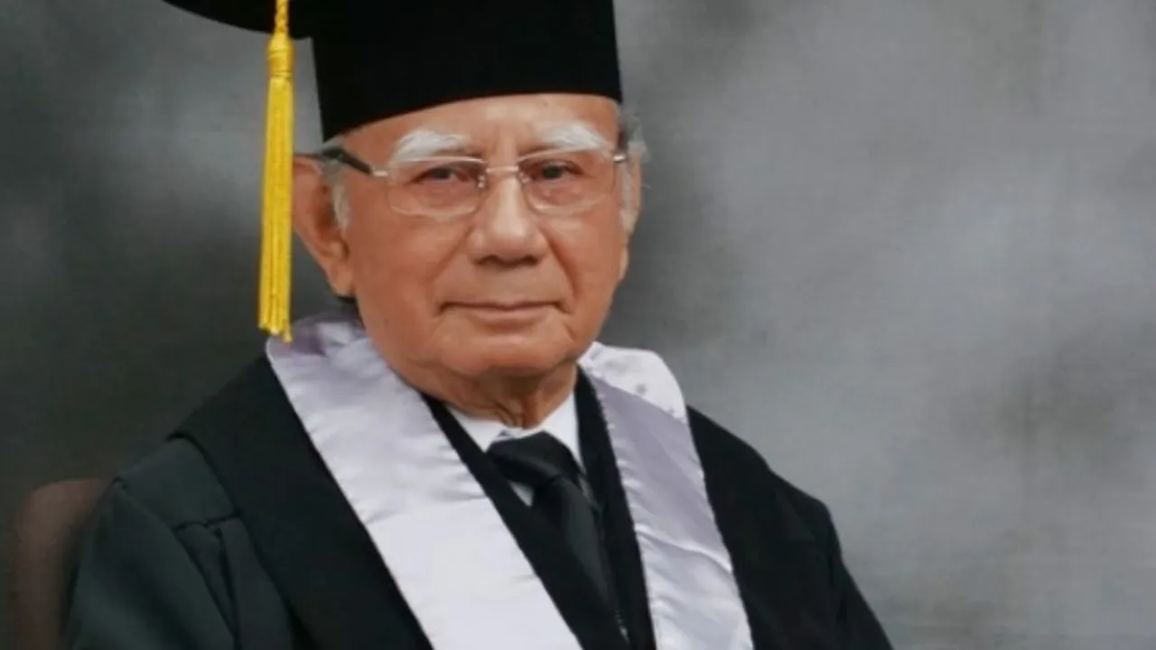 Profil Emil Salim, Sosok yang Membuat Presiden Prabowo Tunjukkan Adab Hormat
