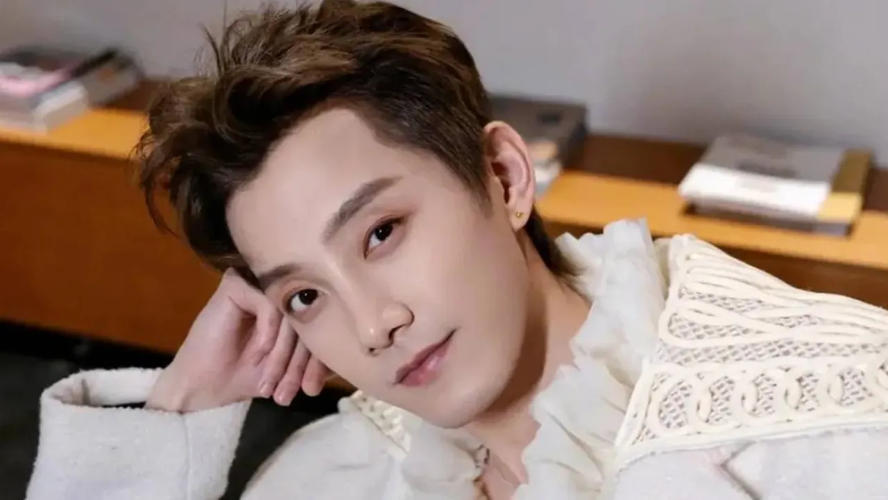 Profil Fan Shi Qi, Aktor dan Penyanyi China yang Sukses Lewat Drama Romantis dan Fantasi Profil Fan Shi Qi, Aktor dan Penyanyi China yang Sukses Lewat Drama Romantis dan Fantasi