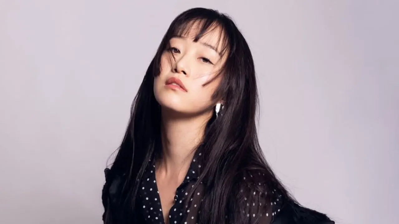 Profil Gia Kim: Pemeran Yuri Han dalam Series XO Kitty