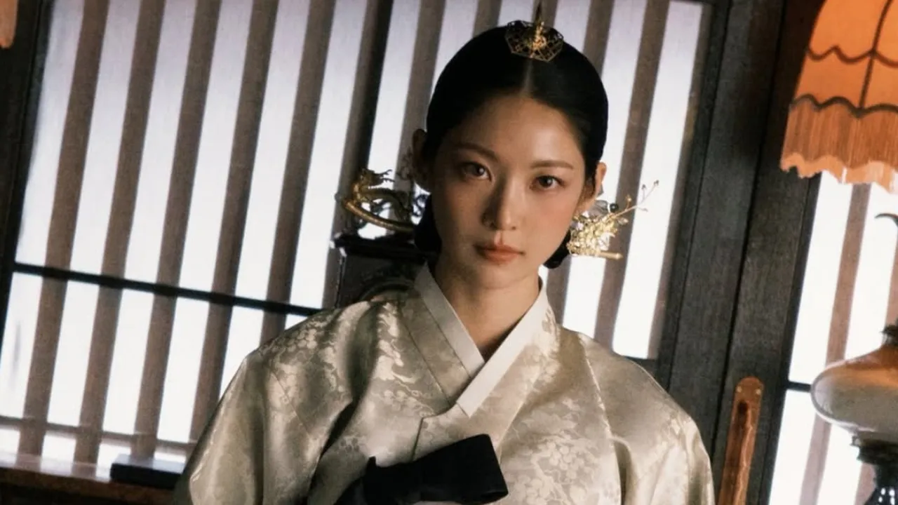 Profil Gong Seung Yeon: Pemeran Ibu Suri dalam drama Perfect Crown