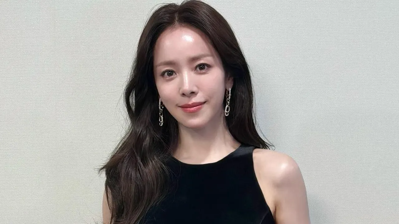 Profil Han Ji Min: Lawan Main Park Sung Hoon di Drama The Practical Guide to Love