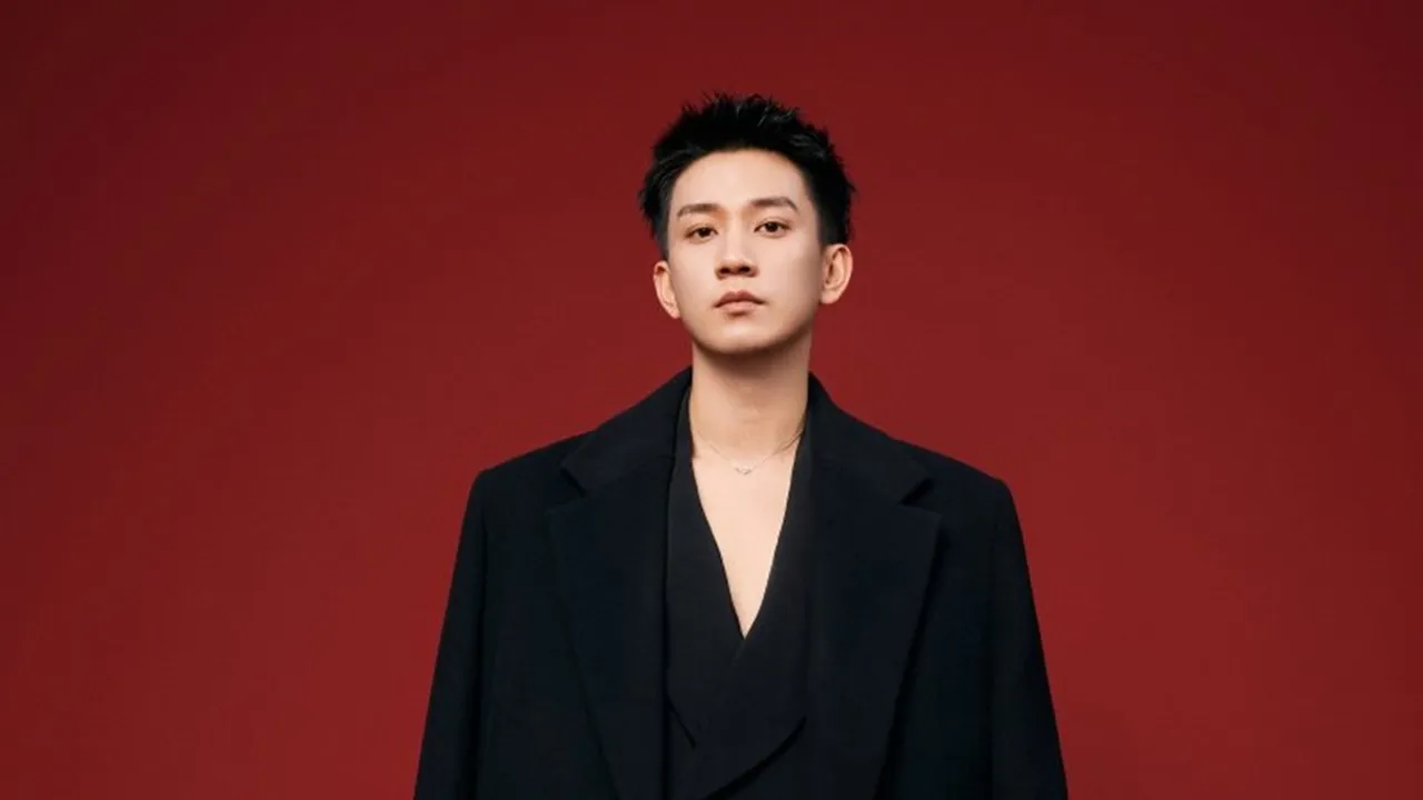 Profil Johnny Huang, Aktor China yang Dijuluki National Husband dan Bintang Film Terlaris