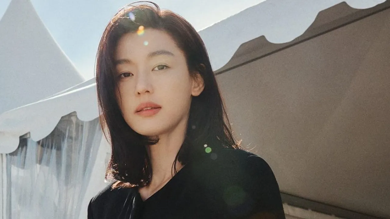 Profil Jun Ji Hyun: Seorang Ahli Bioteknologi dalam Film Colony