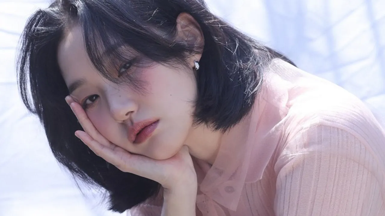 Profil Kim Go Eun: Pemeran Kim Yumi dalam Drama Yumi's Cells Season 3
