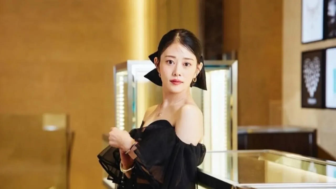 Profil Mitsuki Takahata, Aktris Cantik yang Bintangi KOKUHO dan 5 CM PER SECOND Live Action