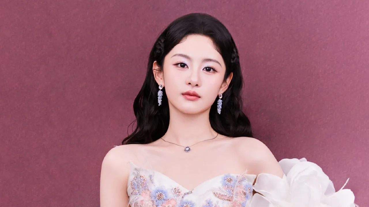 Profil Zhao Qing, Bintang Drama Scent of Time yang Kariernya Sedang Naik Daun Profil Zhao Qing, Bintang Drama Scent of Time yang Kariernya Sedang Naik Daun