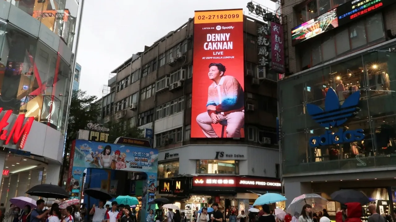 Promosi Album Kian Mendunia, Denny Caknan Muncul di E-Billboard Taiwan