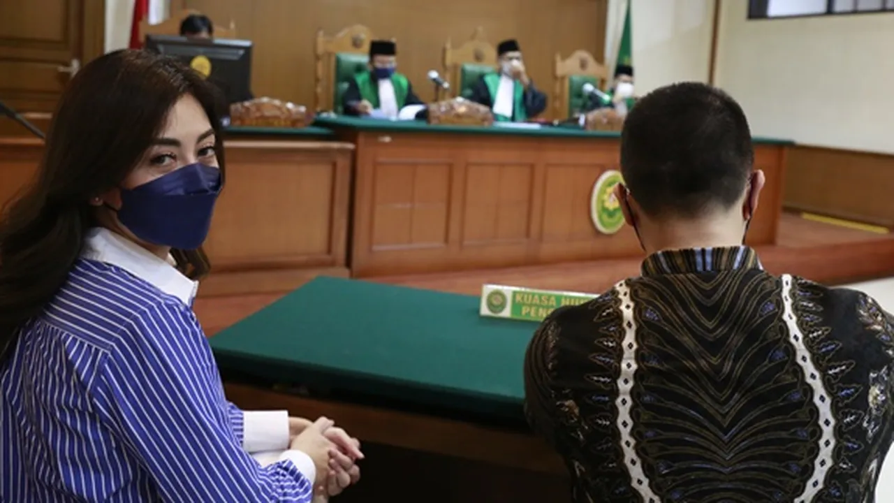 Proses Perceraian Masih Berlanjut, Pihak Dhena Devanka Bakal Berikan Tambahan Bukti di Persidangan