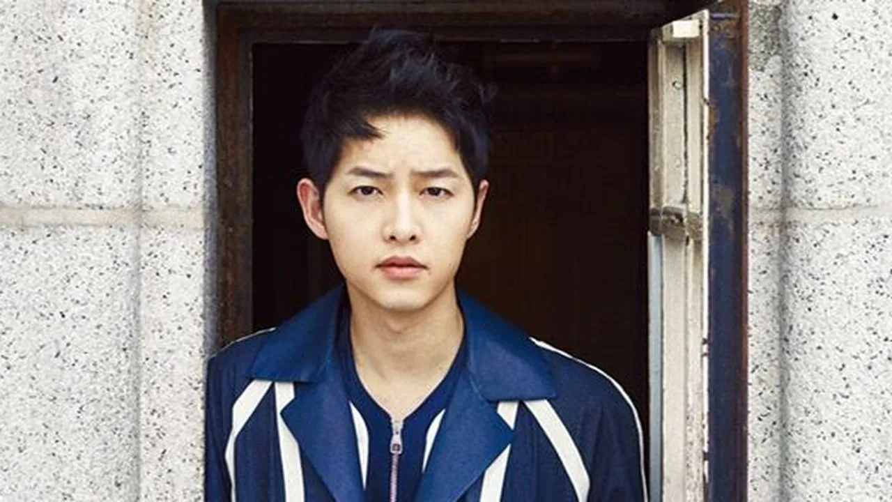 Pulang dari Kolombia, Song Joong Ki Langsung Mengisolasi Diri