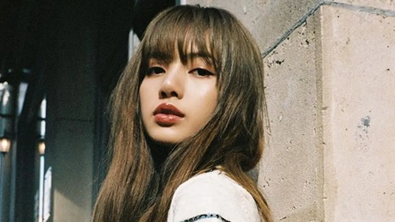 Pulkam ke Thailand, Lisa BLACKPINK Glowing di Postingan Instagram Terbaru