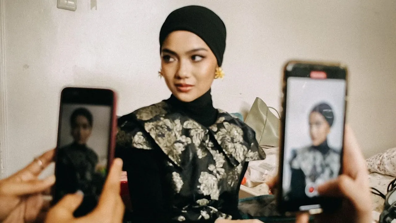 Punya Keluarga Dengan Style yang Beragam, Maira Pilih Saling Bertukar Outfit