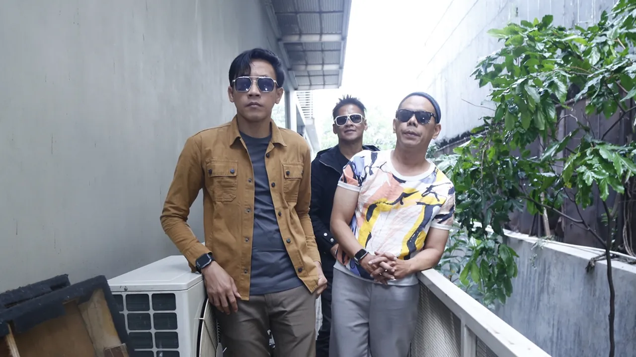 Punya Vokalis Baru, Kini Caffeine Hadirkan Warna Musik Berbeda dan Jauh Lebih Segar Punya Vokalis Baru, Kini Caffeine Hadirkan Warna Musik Berbeda dan Jauh Lebih Segar