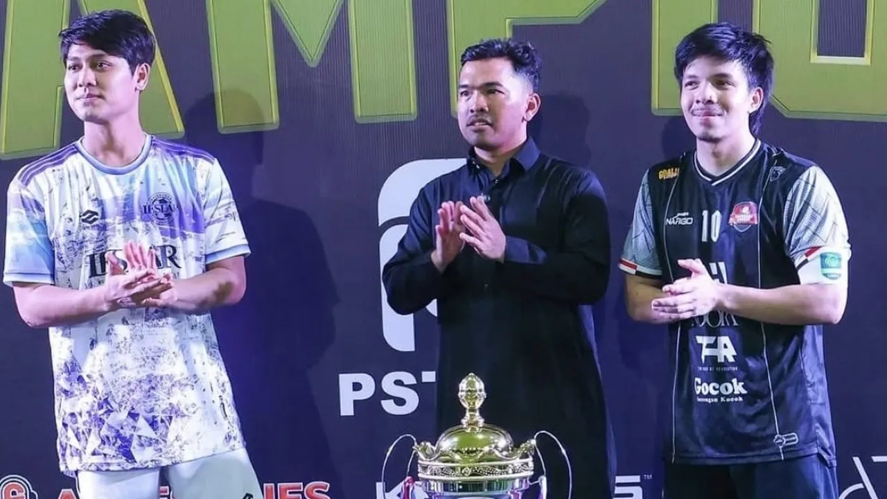 Putra Siregar Kalahkan Rizky Billar di Pertandingan Mini Soccer