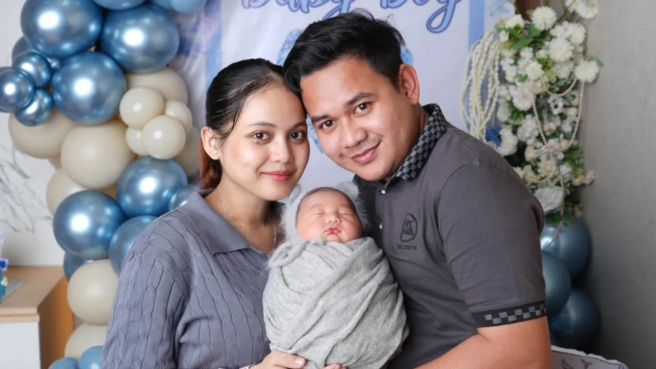 Putri Isnari Tunjukkan Wajah Anak & Umumkan Nama