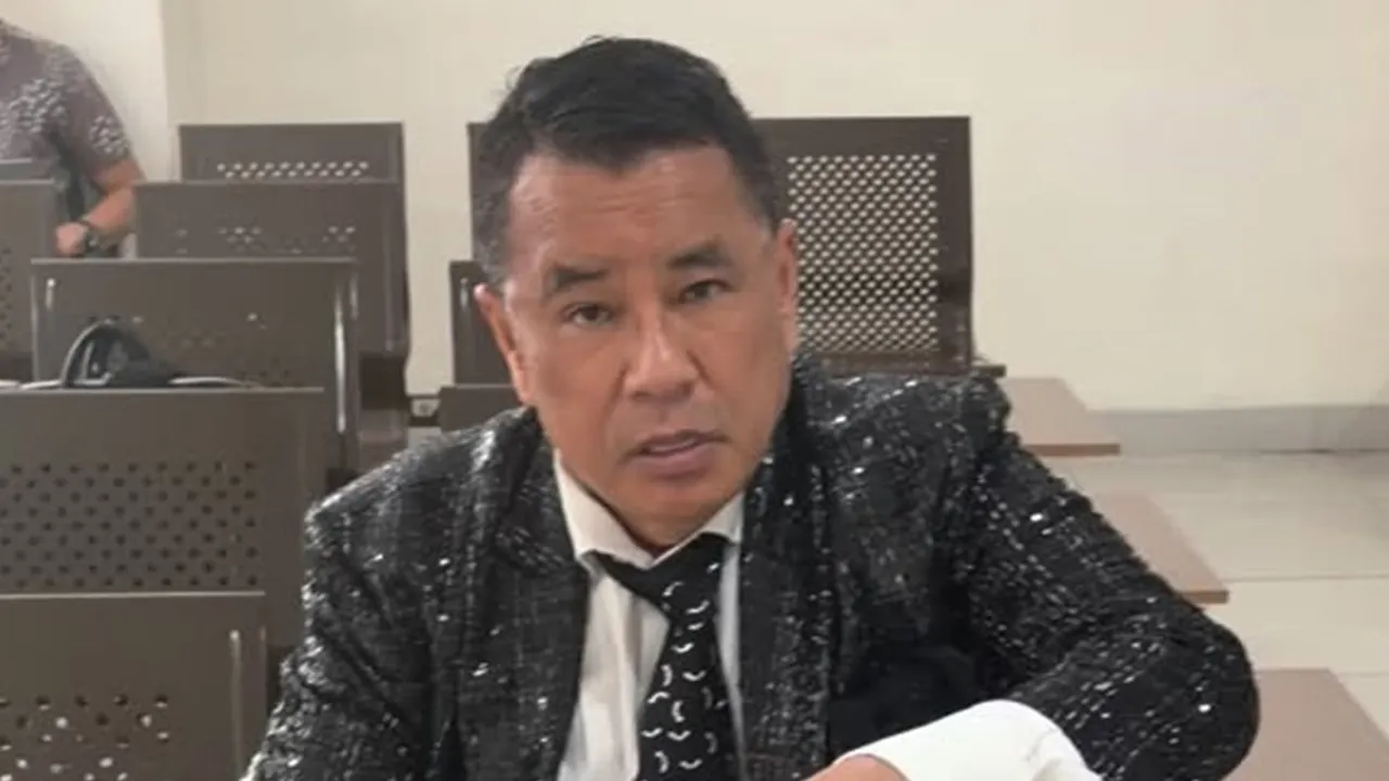 Rahasia Hotman Paris Sehat di Usia Senja, Rajin Minum Jamu Bawang Putih