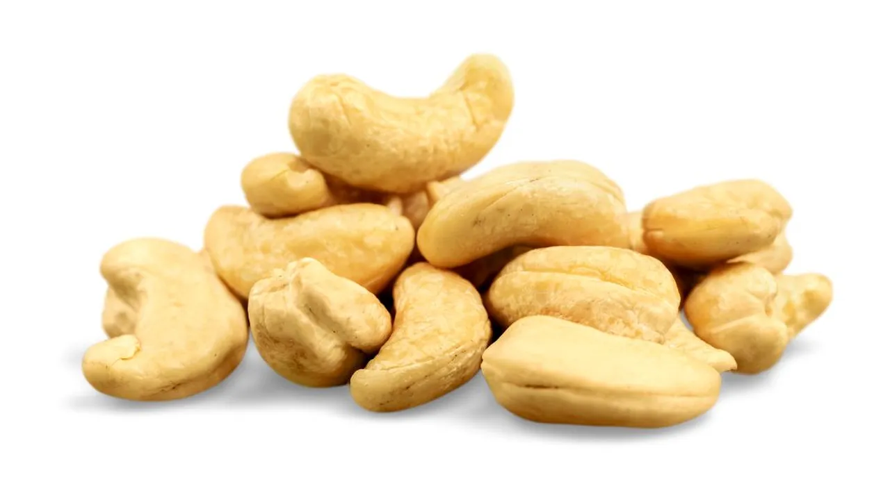 Rahasia Kacang Mete, Solusi Lezat untuk Menurunkan Kolesterol Jahat!