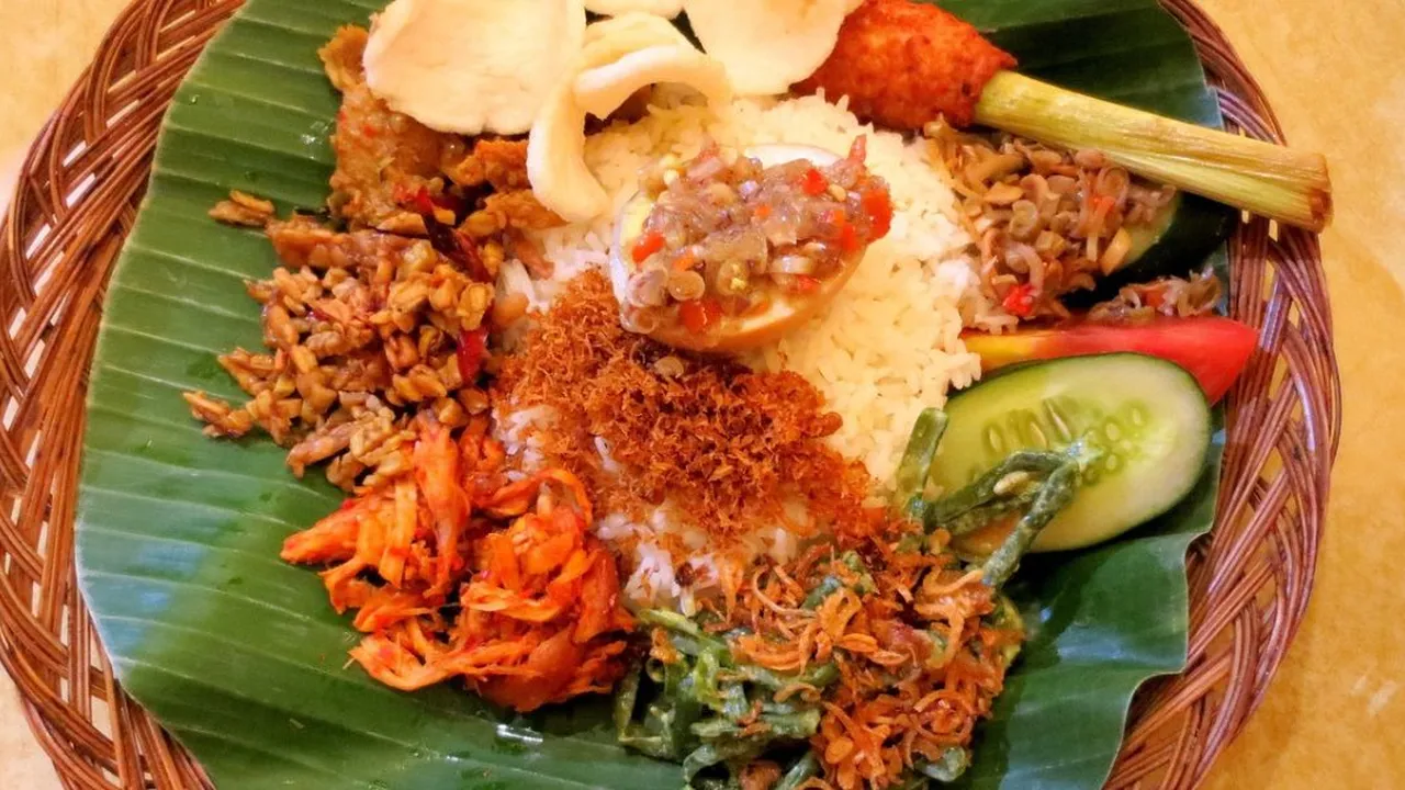 Rahasia Memasak Beras ala Rumah Makan Padang, Trik Mudah Tapi Mirip Aslinya!