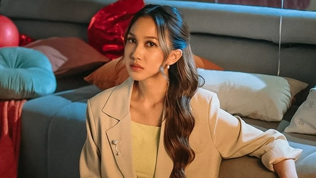 Raissa Ramadhani Ungkap Kesendirian dalam Hubungan Lewat "Rindu yang Menyiksa"