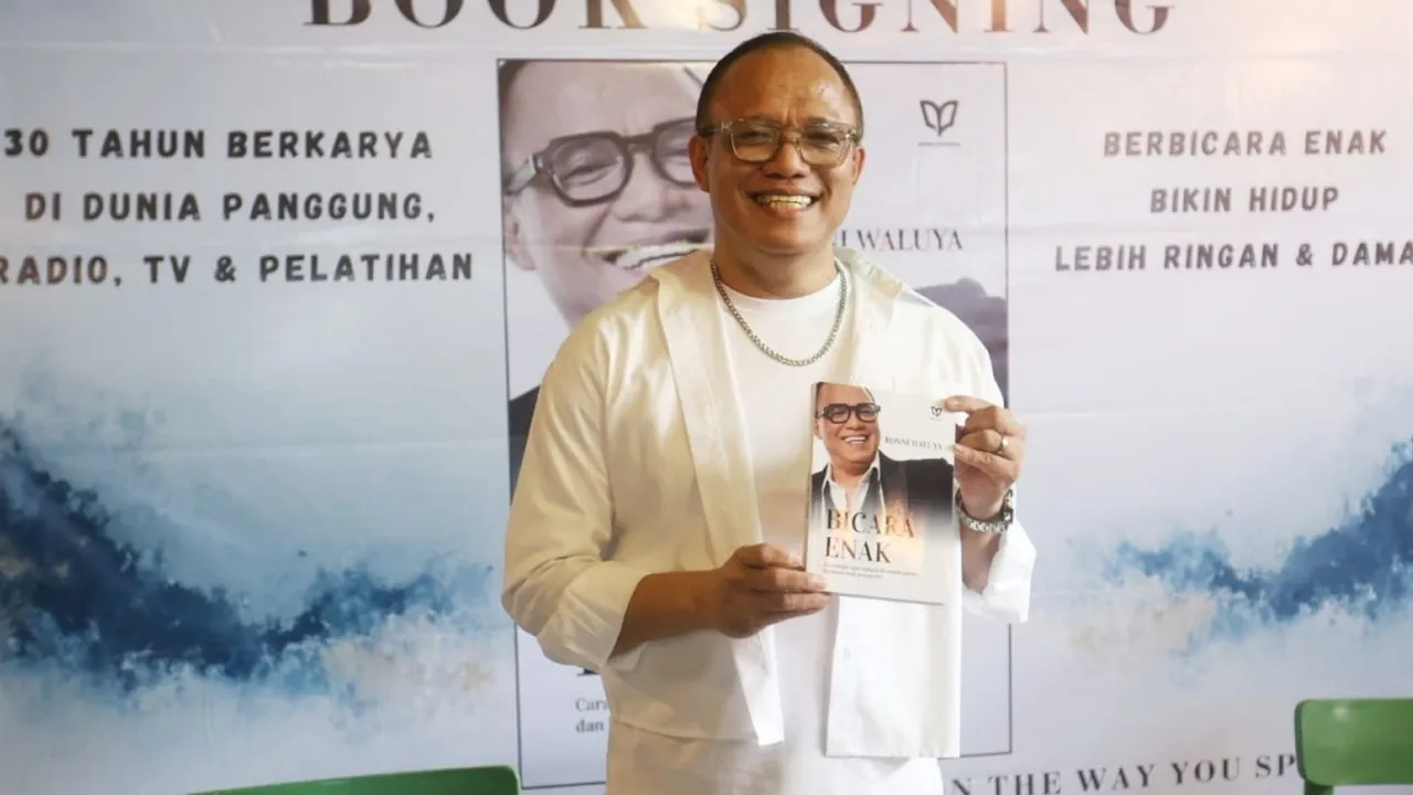Rajin Menulis, Musisi Ronni Waluya Luncurkan Buku 'Bicara Enak' Rajin Menulis, Musisi Ronni Waluya Luncurkan Buku 'Bicara Enak'