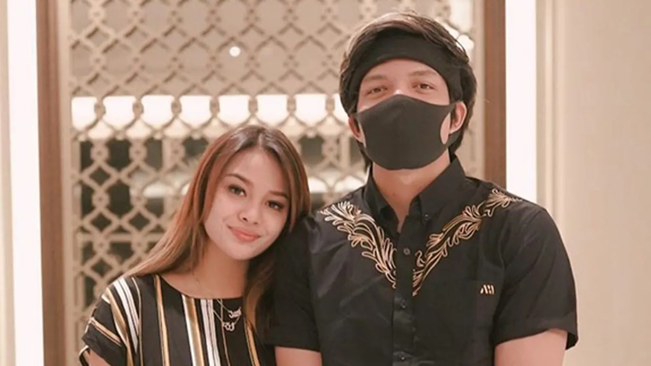 Ramalan Paranormal Terkait Hubungan Atta dan Aurel, Sedang Diawasi Hewan yang Agresif Ramalan Paranormal Terkait Hubungan Atta dan Aurel, Sedang Diawasi Hewan yang Agresif