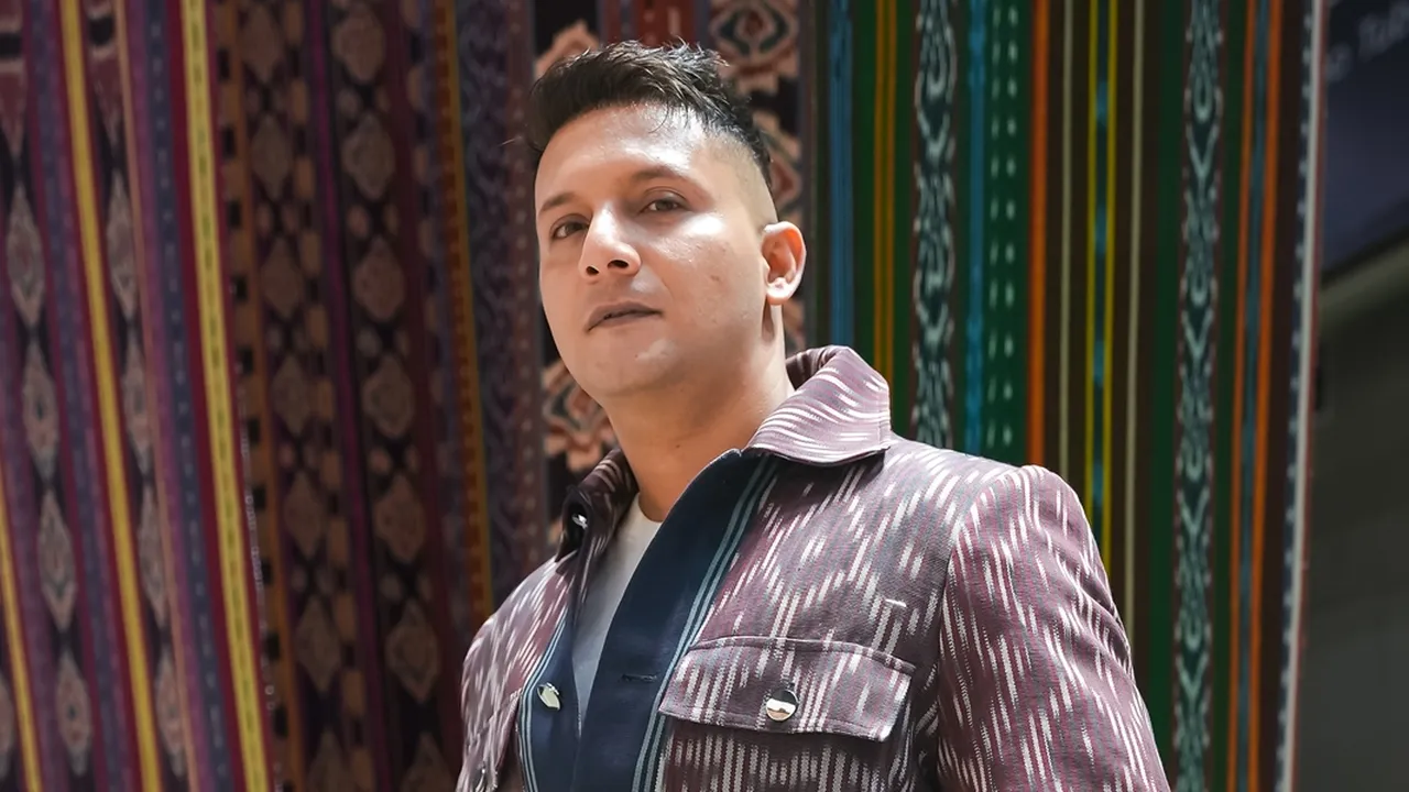 Rasheed Ali Debut di Catwalk, Jadi Muse di 25 Tahun Perjalanan Merdi Sihombing