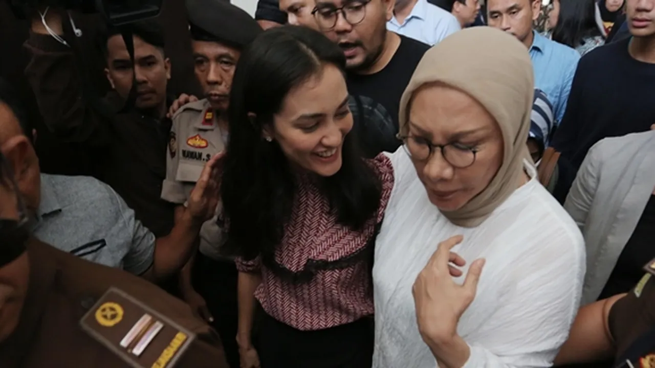 Ratna Sarumpaet Bebas Bersyarat dari Penjara, Atiqah Hasiholan Bahagia Ratna Sarumpaet Bebas Bersyarat dari Penjara, Atiqah Hasiholan Bahagia