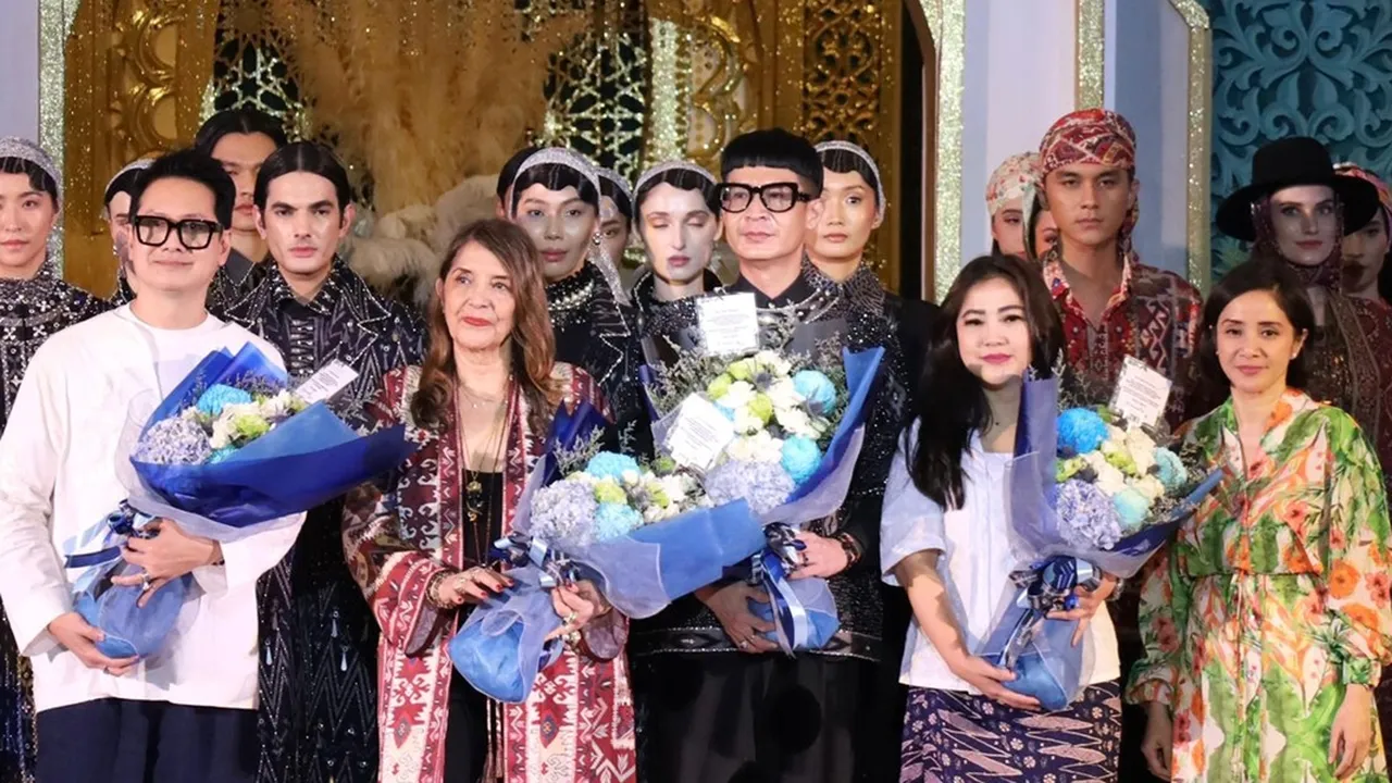 Raya Fashion Fest Sukses Digelar, Dimeriahkan dengan Koleksi para Desainer Ternama