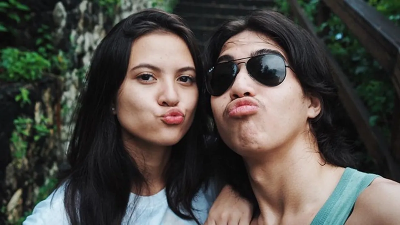 Rayakan 4 Tahun Pacaran, El Rumi dan Marsha Aruan Dinner Romantis