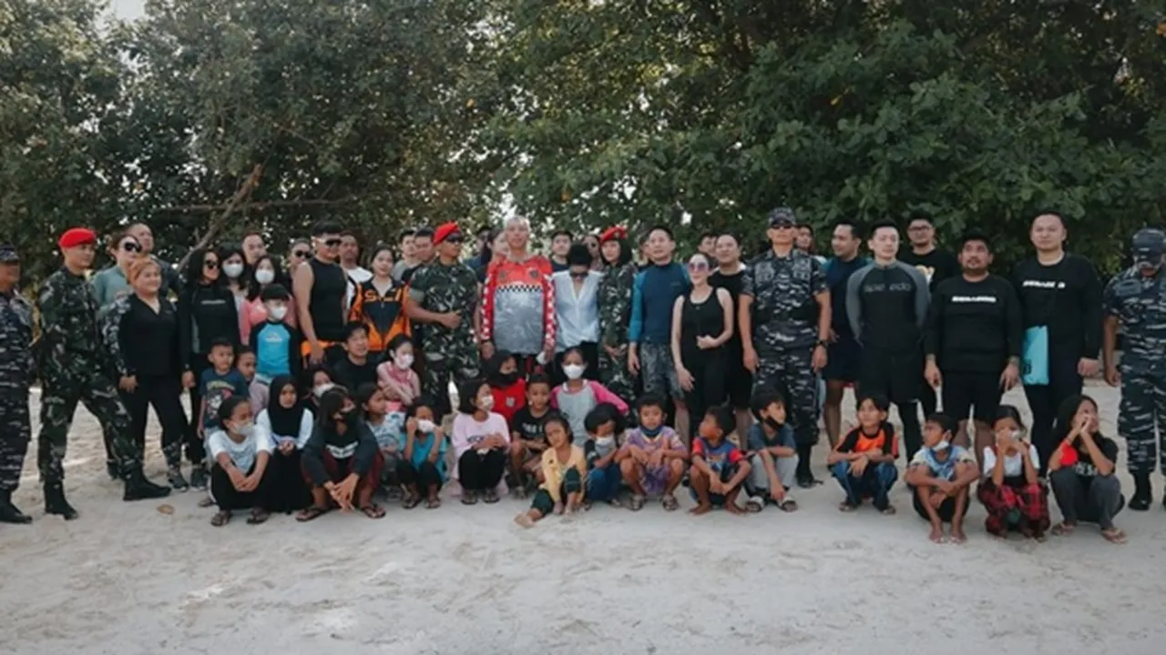 Rayakan HUT Kopassus ke-70, Letkol Marinir Edy Effendi Gandeng SCI dalam Kegiatan Bakti Sosial